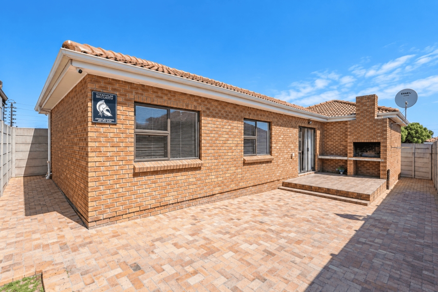 3 Bedroom Property for Sale in Protea Heights Western Cape